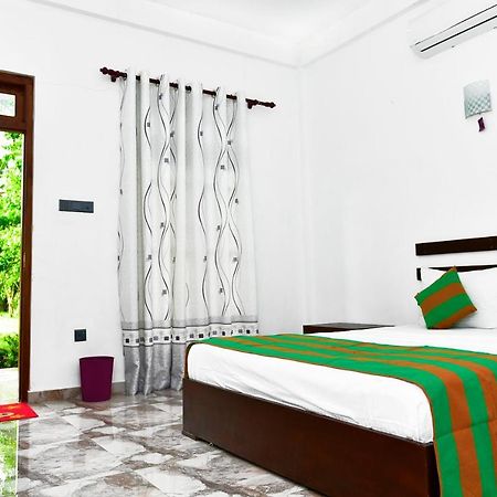 Nil Arana Resort Polonnâruvâ Extérieur photo